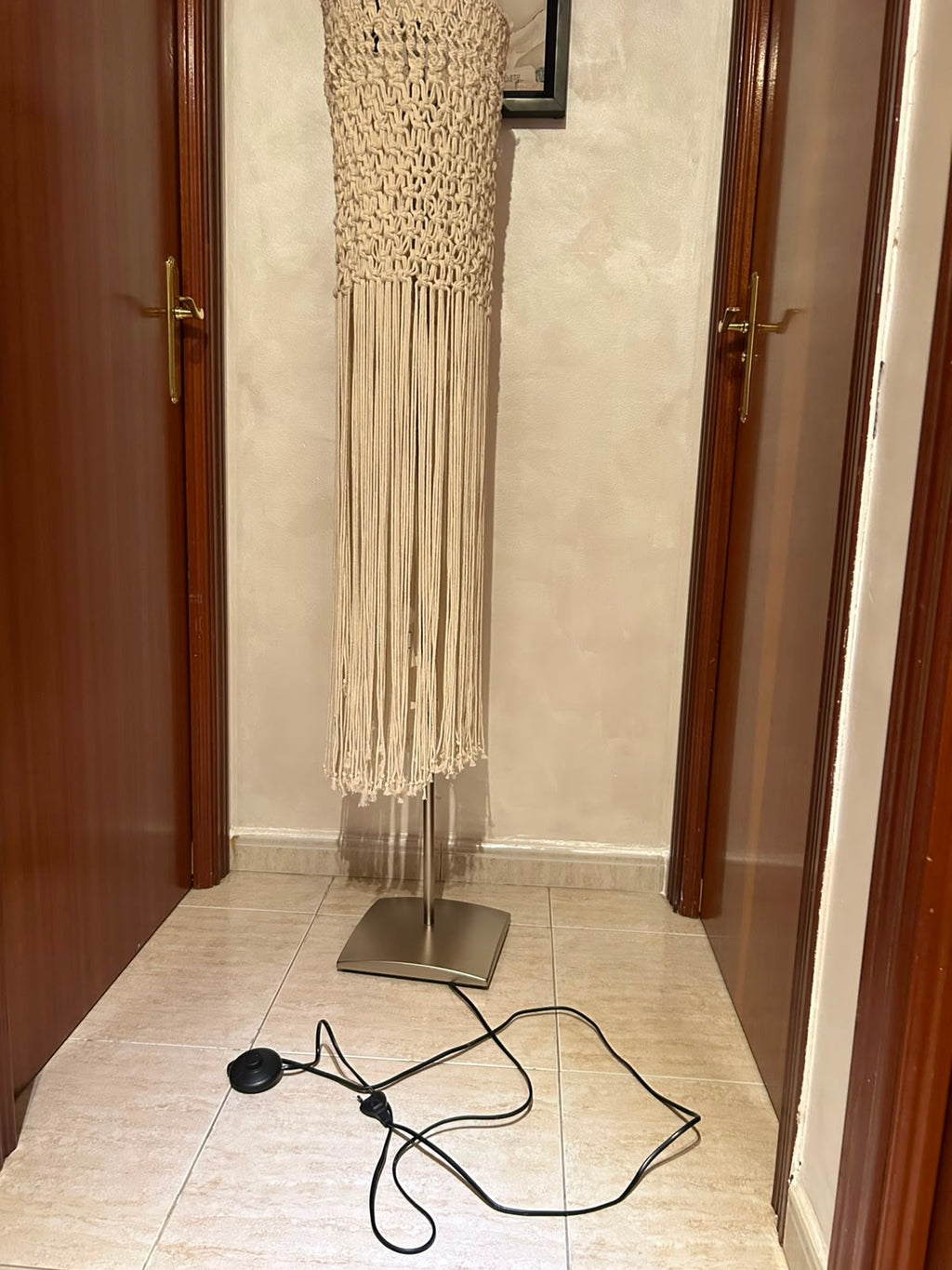 LAMPARA DE PIE BOHO DE MACRAMÉ