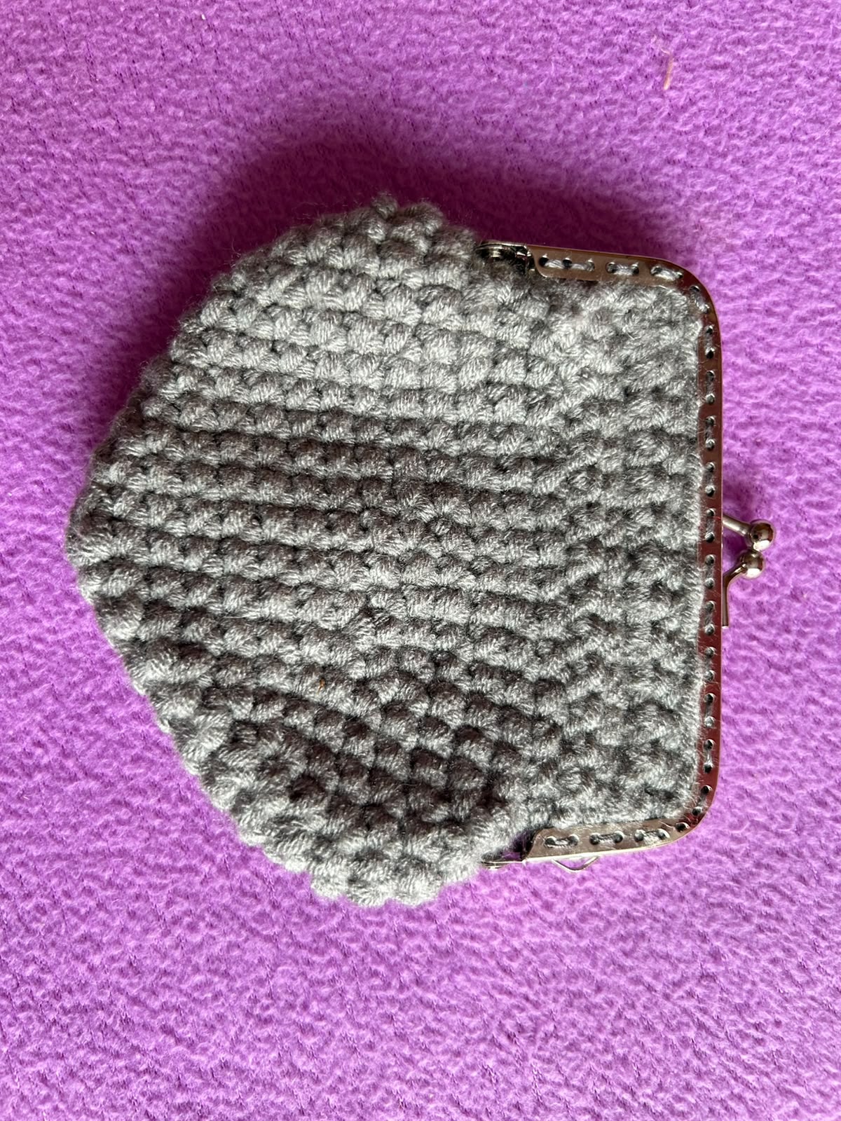 MONEDERO DE CROCHET  ARTESANAL CON CIERRE METALÍCO VINTAGE