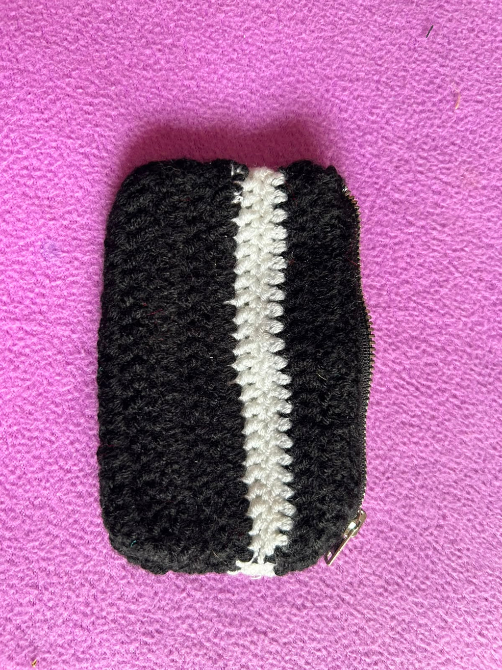 MONEDERO ARTEZANAL DE CROCHET CON CREMALLERA