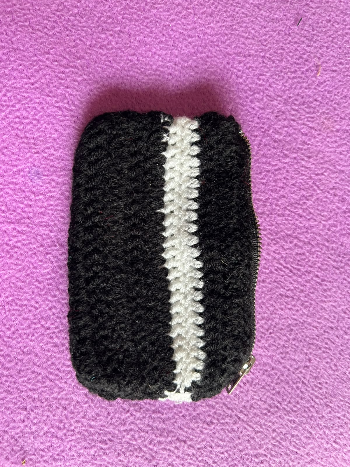 MONEDERO ARTEZANAL DE CROCHET CON CREMALLERA
